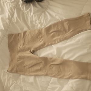 Savvy Nude Capri Leggings